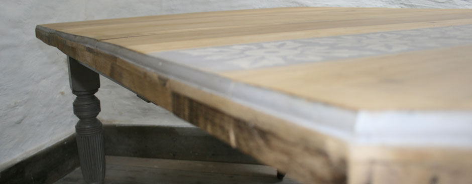 Pedran hand painted Victorian Rustic Farmhouse Extending Table